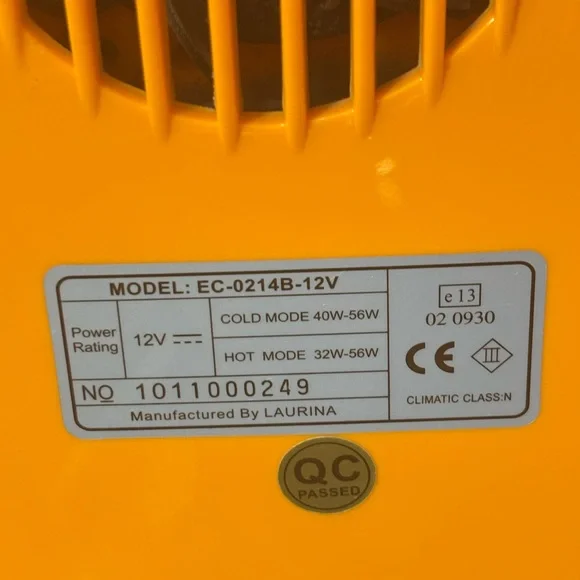 Rare Veuve Clicquot 4 Bottle Countertop Mini Frifge (& Warmer) - Picture 11 of 11